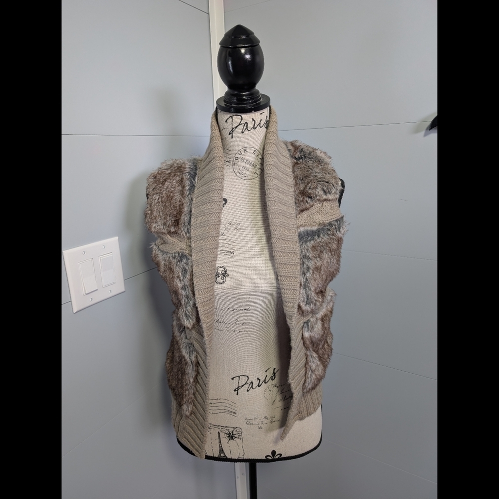 Y2K Nevada Cream Faux Fur Vest Size XXS